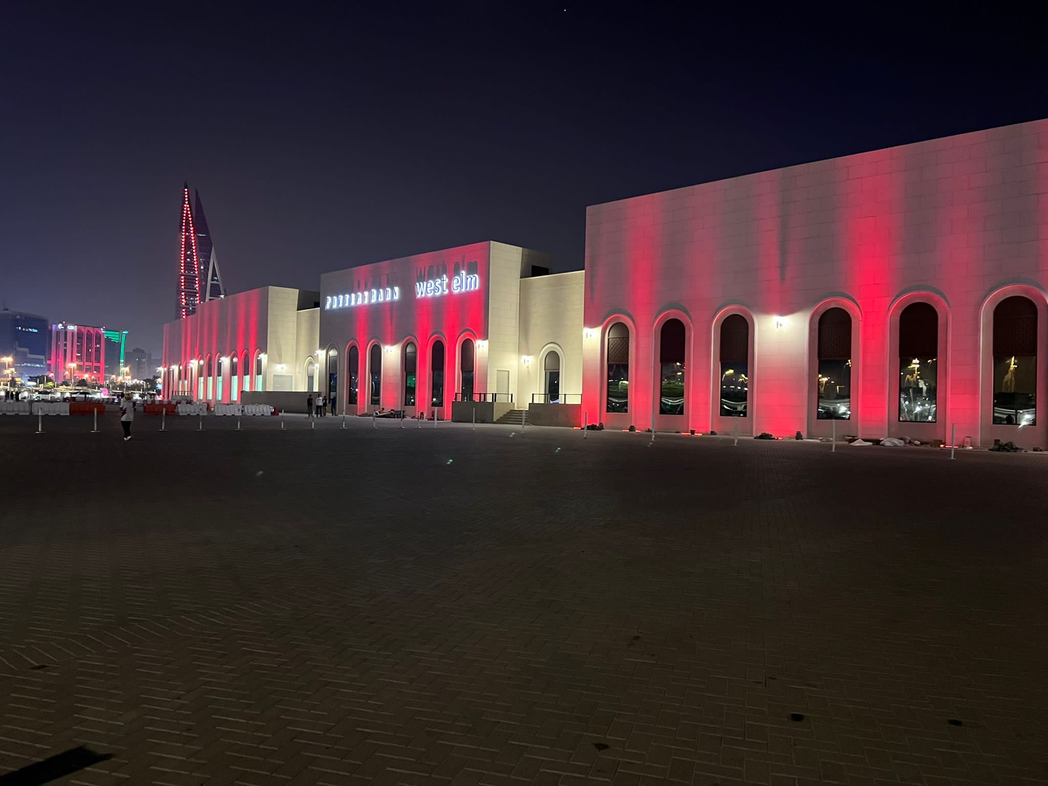 Avenues Bahrain Building Wash Lights 1